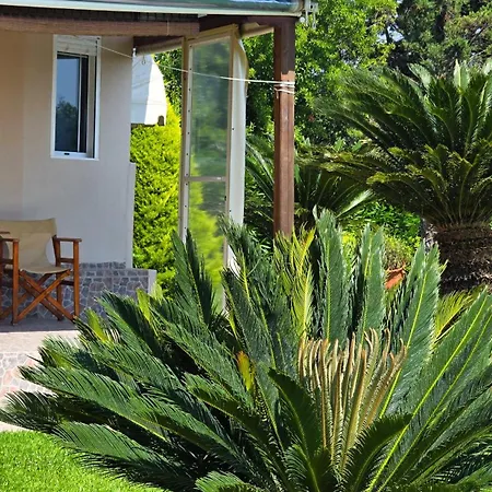 Potidaia The Garden Oasis Summer House Casa de Férias