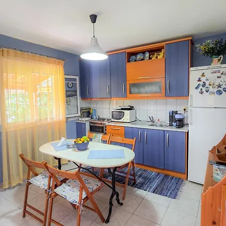 Vakantiehuis Potidaia The Garden Oasis Summer House