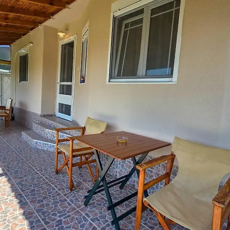 Potidaia The Garden Oasis Summer House Dom wakacyjny Nea Poteidaia