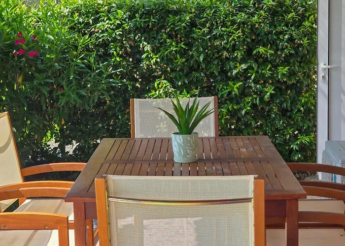 Σπίτι διακοπών Potidaia The Garden Oasis Summer House